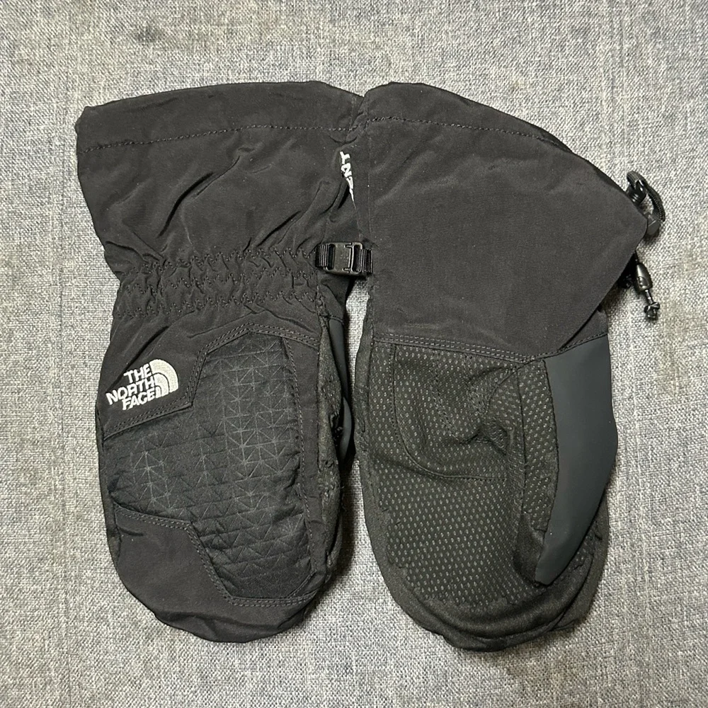 The North Face Kids' Montana Ski Mitts in TNF Black